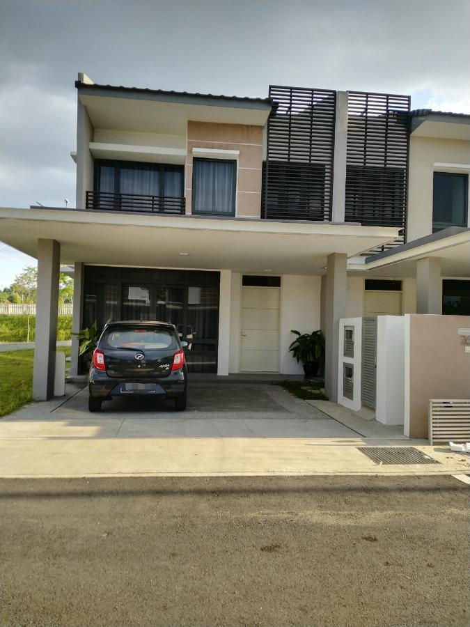 Pinevalley Homestay Putrajaya Presint 12 Eksteriør billede