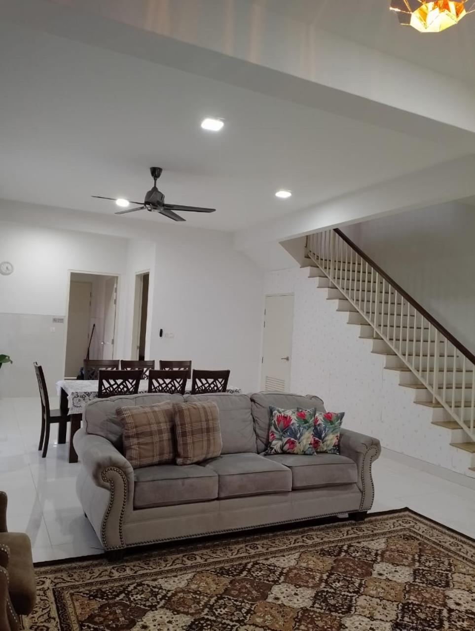 Pinevalley Homestay Putrajaya Presint 12 Eksteriør billede